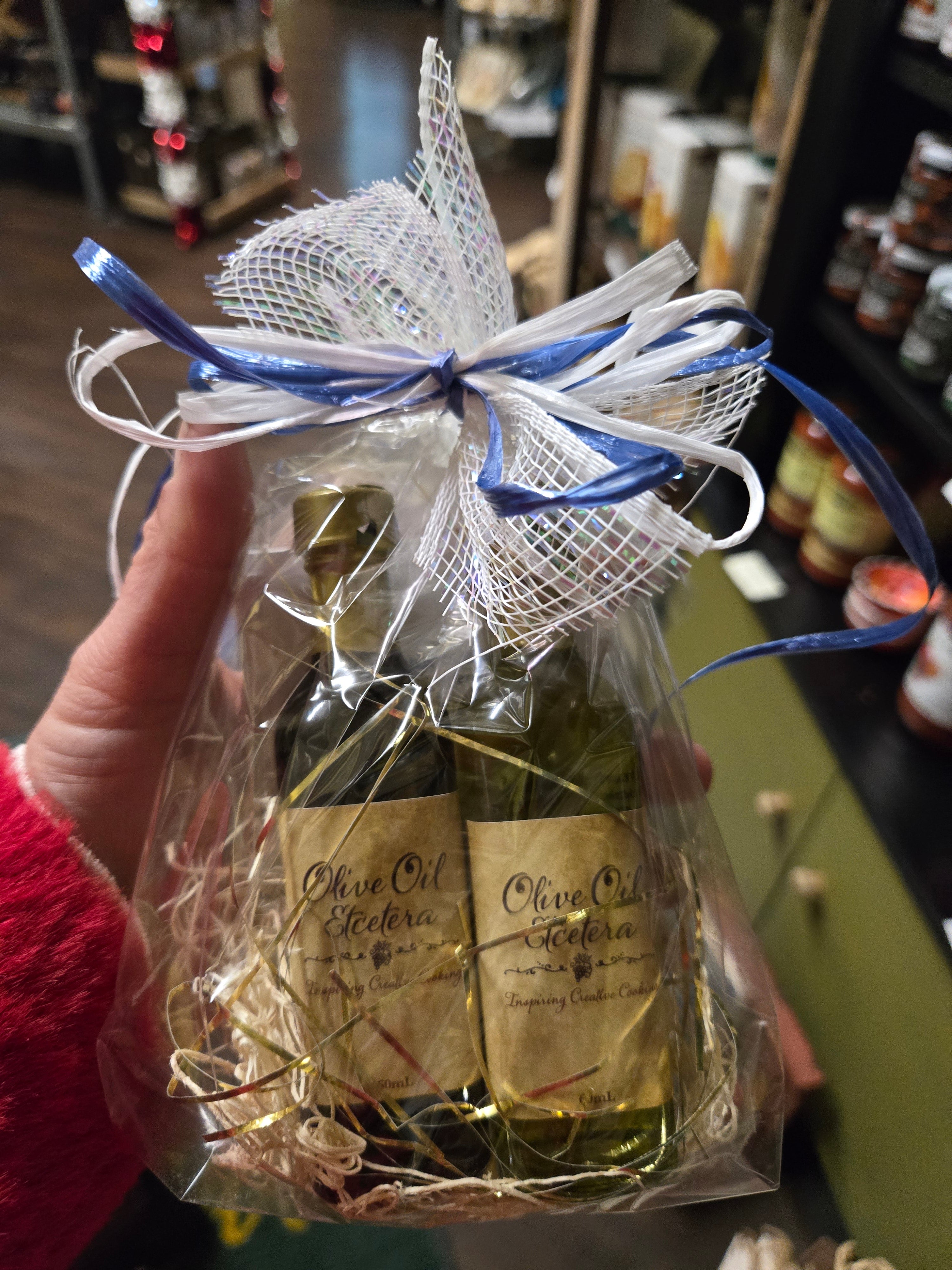 Winter Cello Bag with a bottle of Olive oil & Balsamic Vinegar